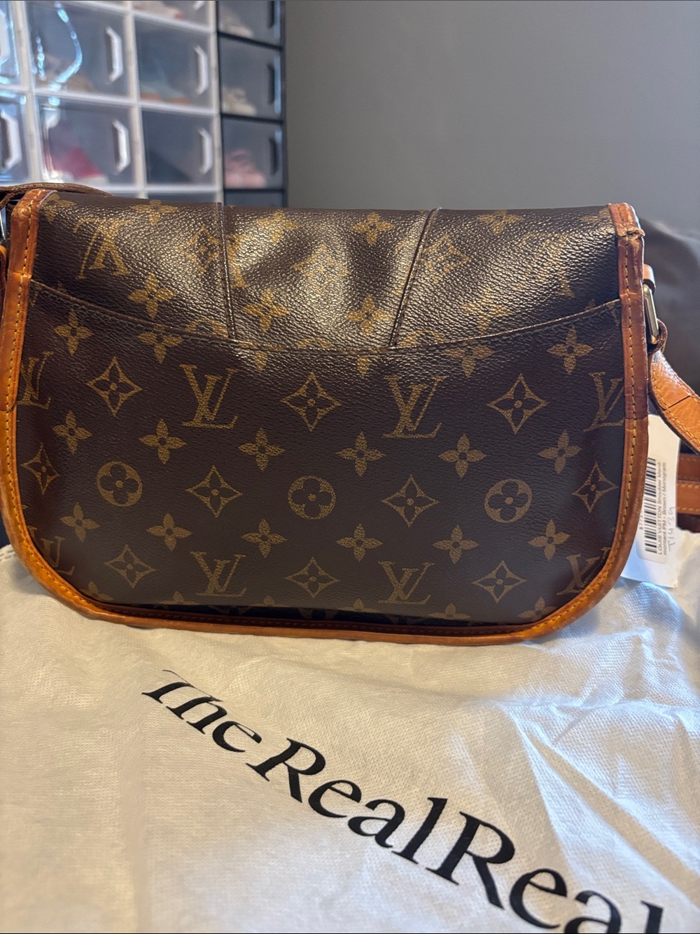 Louis Vuitton Monogram
Menilmontant Shoulder/Crossbody.
COA/ LV dust bag - Picture 5 of 17